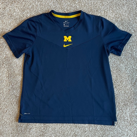 Nike Tops - Michigan Nike Women’s Dry Fit T-shirt